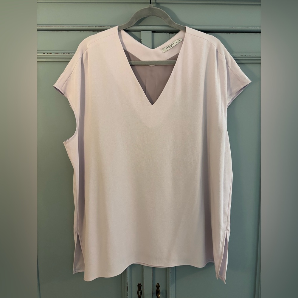 MM LAFLEUR lilac colored v-neck blouse